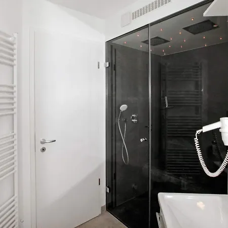 Moderne Marina-wohnung Mit Meerblick Appartement *
