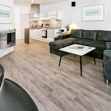 Apartment Three-bedroom In 11 *