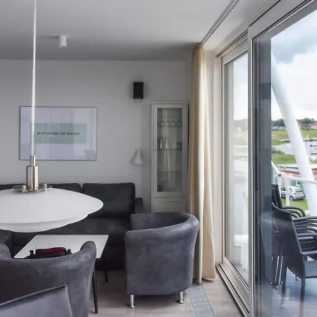 Moderne Marina-wohnung Mit Meerblick Apartamento