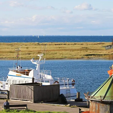 Moderne Marina-wohnung Mit Meerblick Wendtorf
