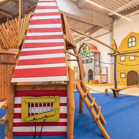 6 Personen In 아파트