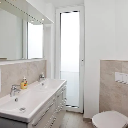 Appartement Moderne Marina-wohnung Mit Meerblick Wendtorf
